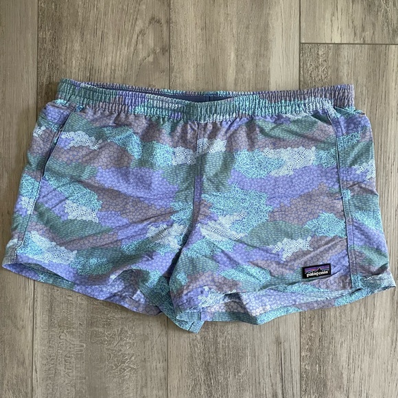 Patagonia Pants - Patagonia Barely Baggies